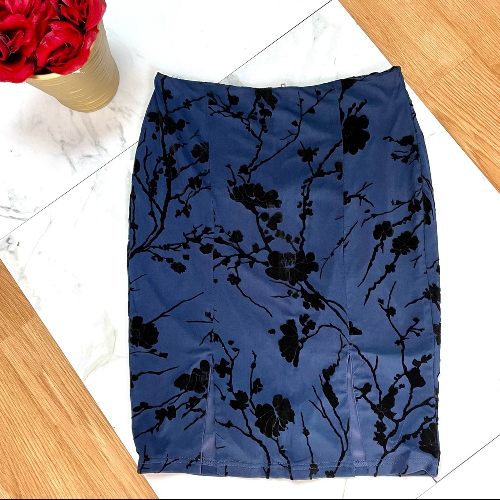 A’GACI Blue and Black Print Al-line Skirt